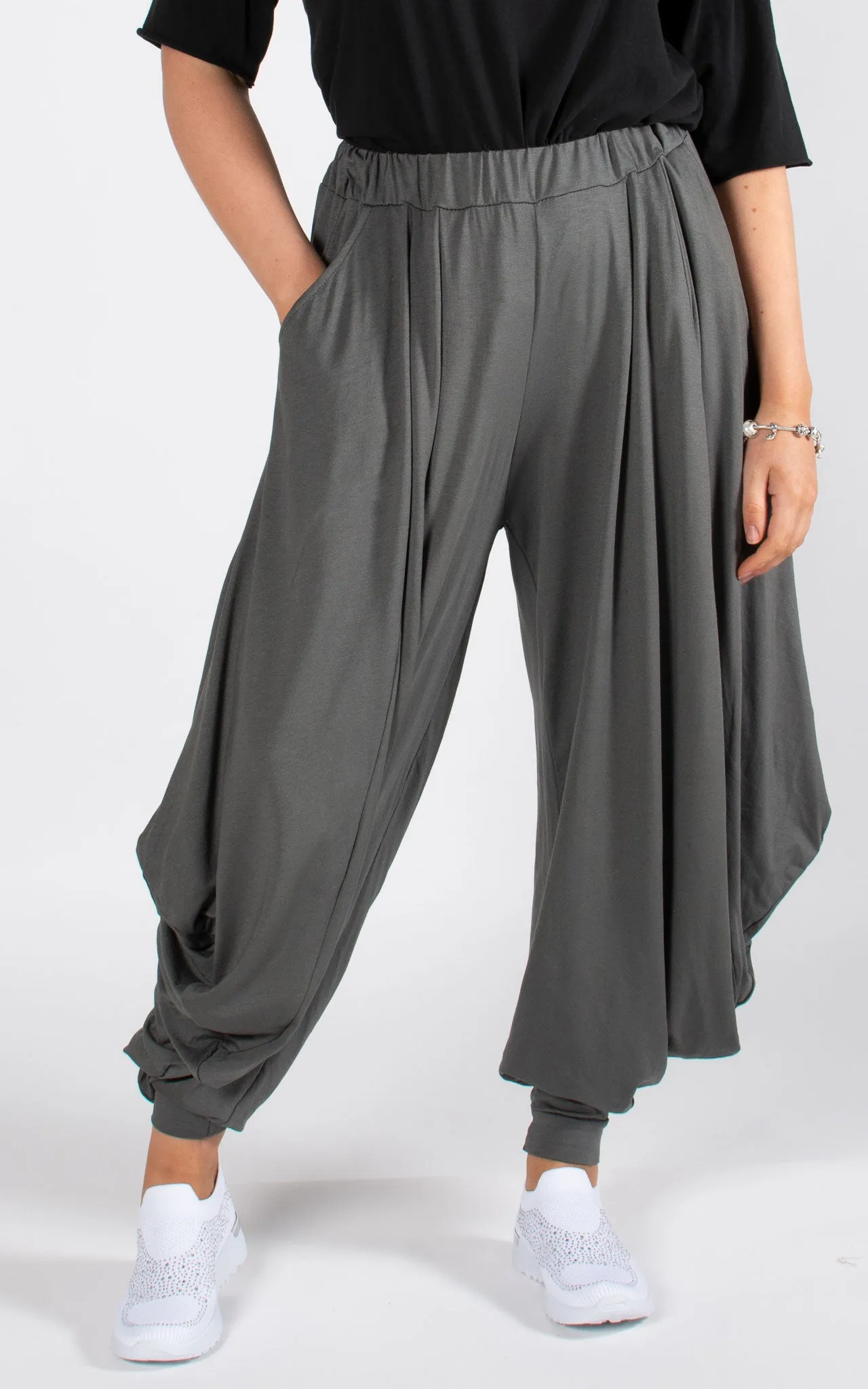 Alice Trousers | Charcoal