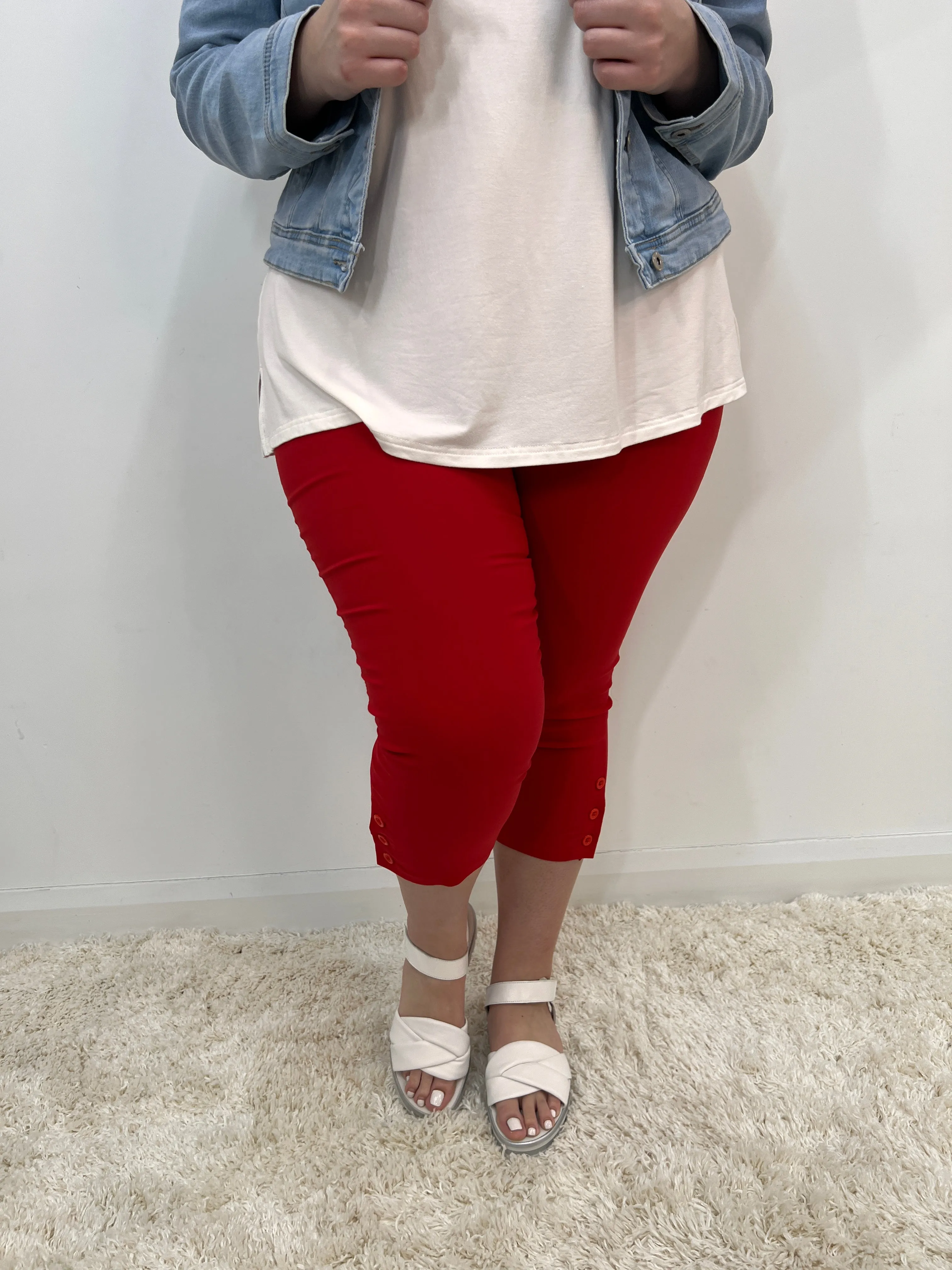 Cassie Crop Trouser in Red