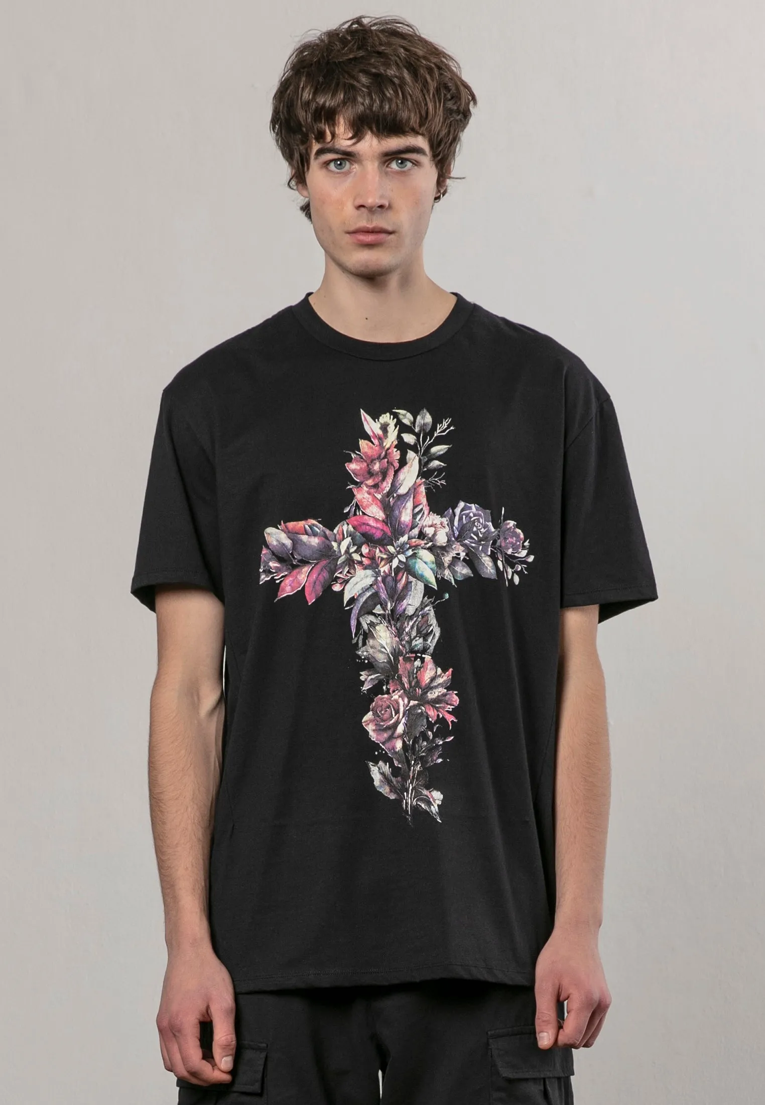 CROSS BLACK BOTANICAL T-SHIRT