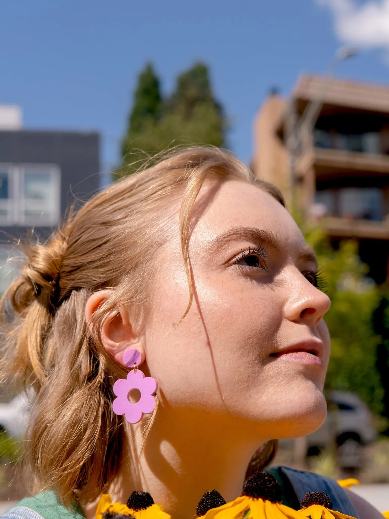 Lilac Daisy Dangle Earrings